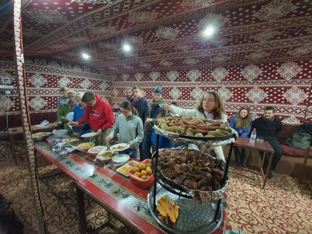 Bedouin Family Camp Hotell Wadi Rum Eksteriør bilde