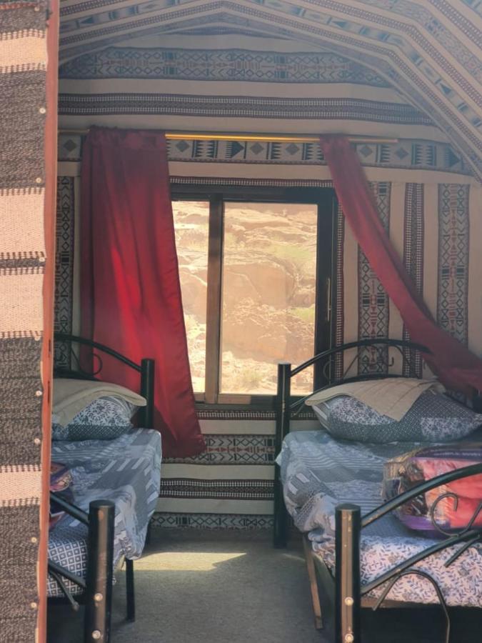 Bedouin Family Camp Hotell Wadi Rum Eksteriør bilde