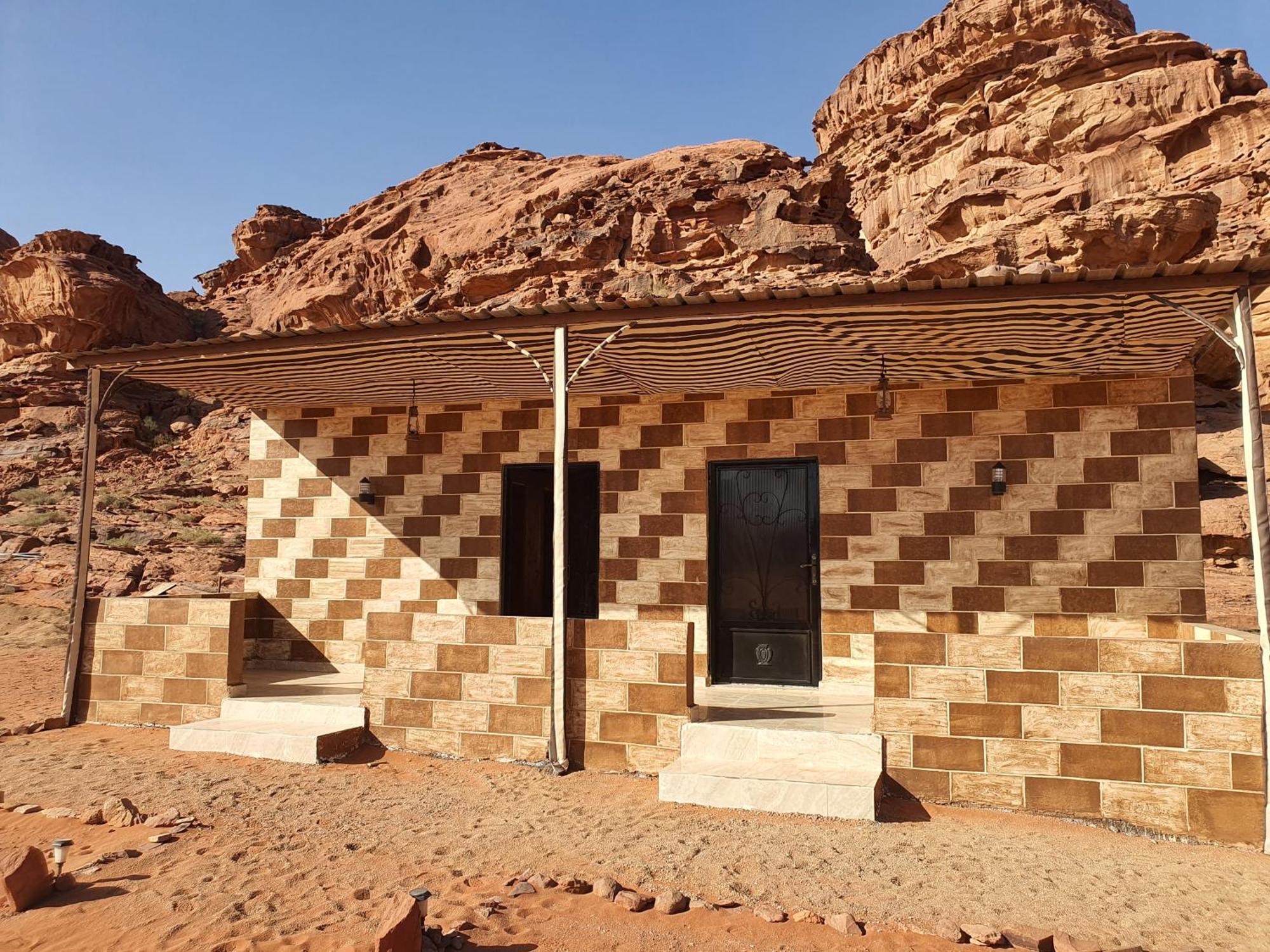 Bedouin Family Camp Hotell Wadi Rum Eksteriør bilde