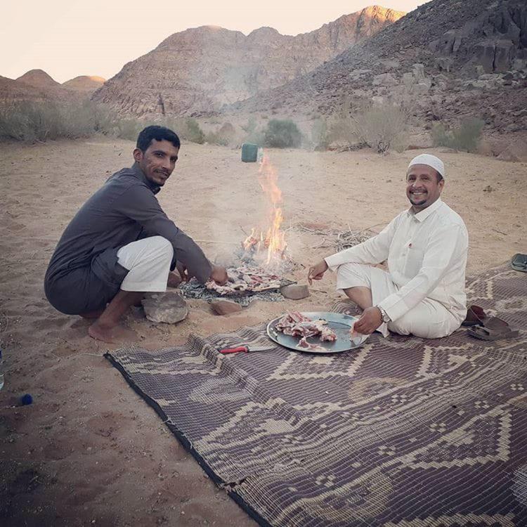 Bedouin Family Camp Hotell Wadi Rum Eksteriør bilde
